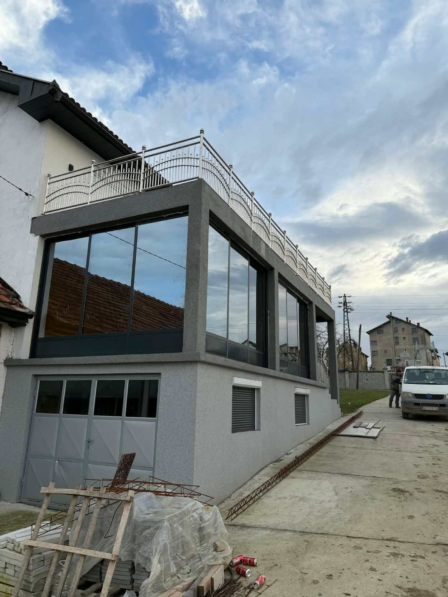 Moderan objekat sa kvalitetnom stolarijom
